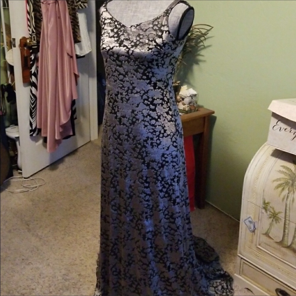 De Laru by Shelia Yen. Semi formal silver & gray